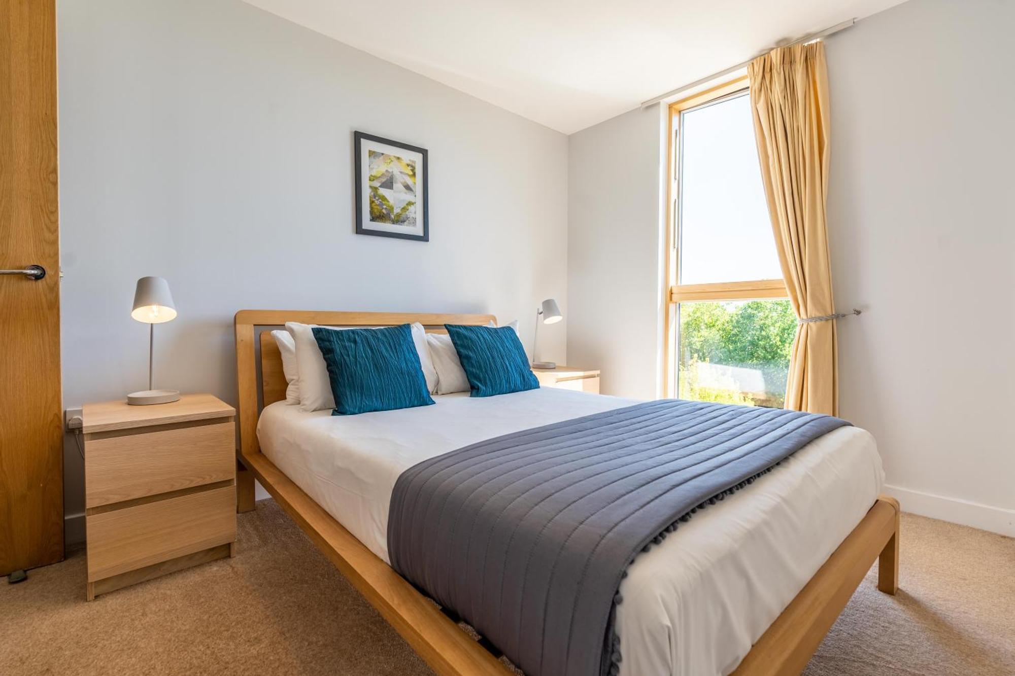 Cotels At Vizion: Central Serviced Apartments with Free Parking Milton Keynes Exterior photo